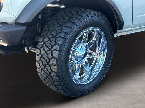 Used 2024 Ford Bronco Wildtrak image 24