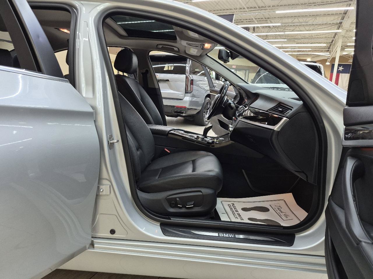 Used 2016 BMW 528i Sedan RWD image 14