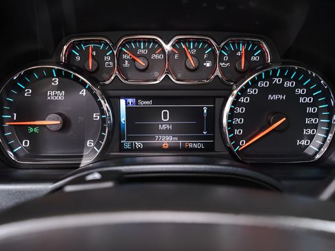 Used 2018 Chevrolet Silverado 1500 LT w/ All Star Edition AWD/4WD image 12