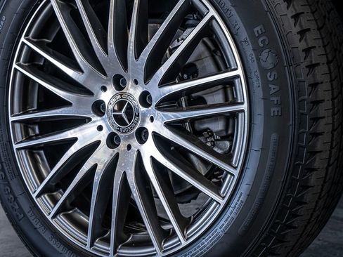 Used 2023 Mercedes-Benz GLC 300 image 19