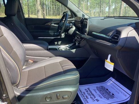 New 2026 Chevrolet Traverse High Country w/ LPO, Floor Liner Package AWD/4WD image 21