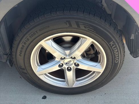 Used 2018 Ford Explorer XLT FWD image 15