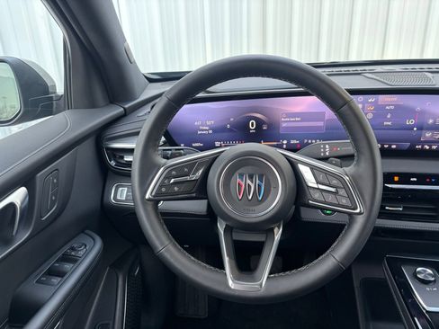 Used 2025 Buick Enclave Preferred image 23