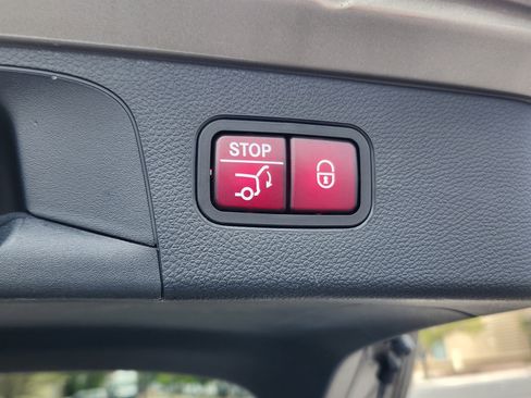 Used 2022 Mercedes-Benz GLC 300 4MATIC image 18