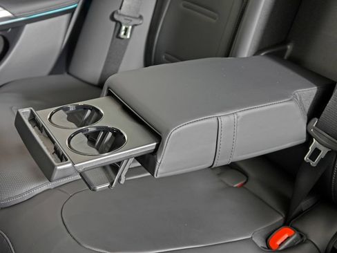 New 2026 Mercedes-Benz E 53 AMG e 4MATIC Sedan image 29