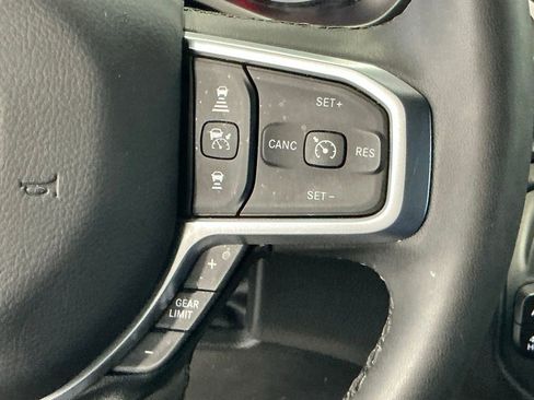 Used 2025 RAM 1500 Big Horn AWD/4WD image 38
