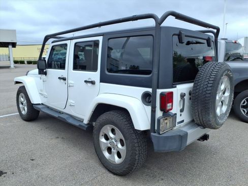 Used 2015 Jeep Wrangler Unlimited Sahara w/ Dual Top Group AWD/4WD image 5