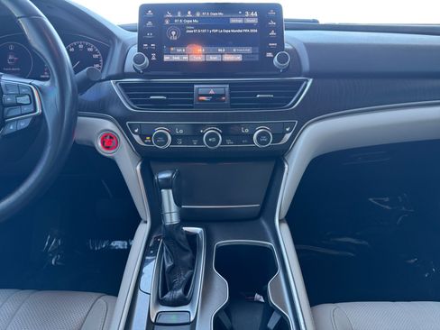 Used 2021 Honda Accord EX-L image 11