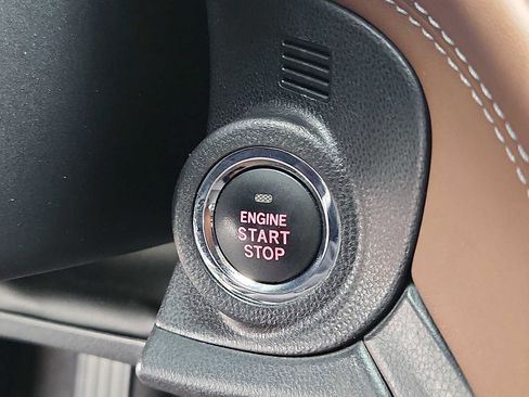 Used 2020 Subaru Outback Touring AWD/4WD image 23