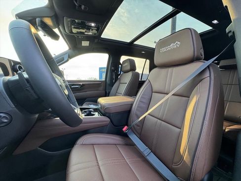 New 2026 Chevrolet Tahoe High Country w/ Sun And Tow Package image 17