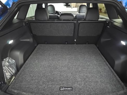 Used 2024 Volkswagen Atlas Cross Sport SE w/ Panoramic Sunroof Package AWD/4WD image 12