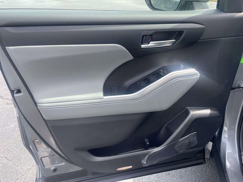 New 2026 Toyota Highlander XLE AWD/4WD image 14
