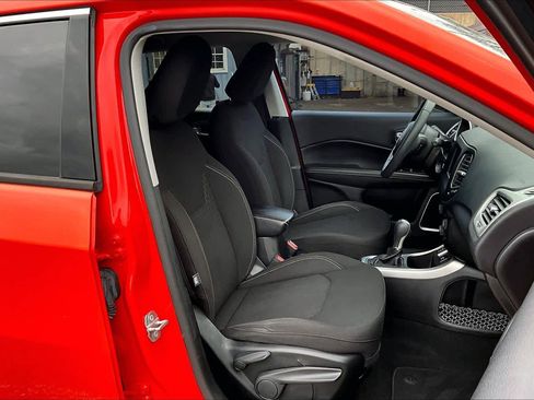 Used 2020 Jeep Compass Sport image 8