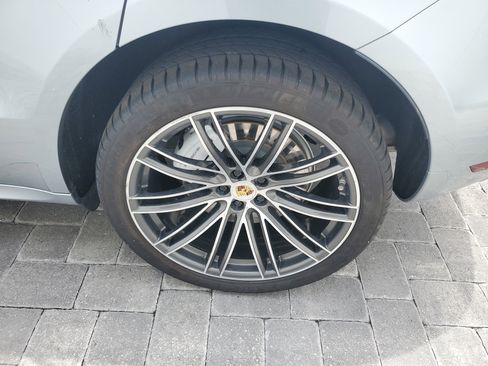 Used 2020 Porsche Macan Turbo AWD/4WD image 8