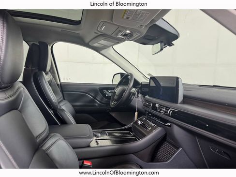 New 2026 Lincoln Aviator Reserve AWD/4WD image 18