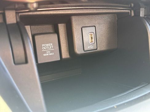 Used 2018 Honda Accord image 28