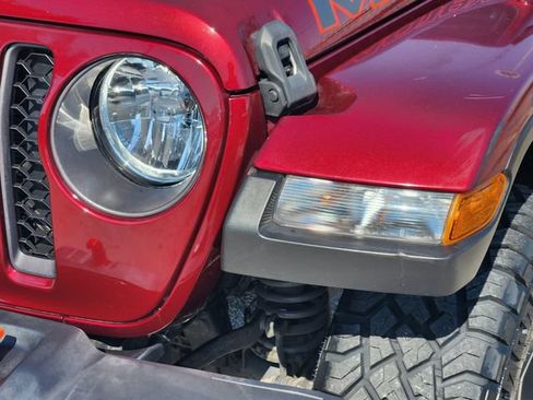 Used 2021 Jeep Gladiator Mojave AWD/4WD image 9