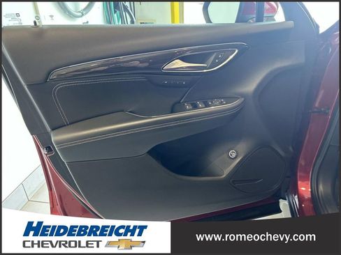 Used 2023 Buick Envision Essence FWD image 10