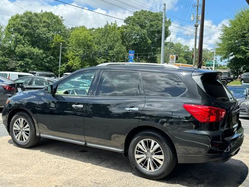 Used 2018 Nissan Pathfinder SL FWD image 5