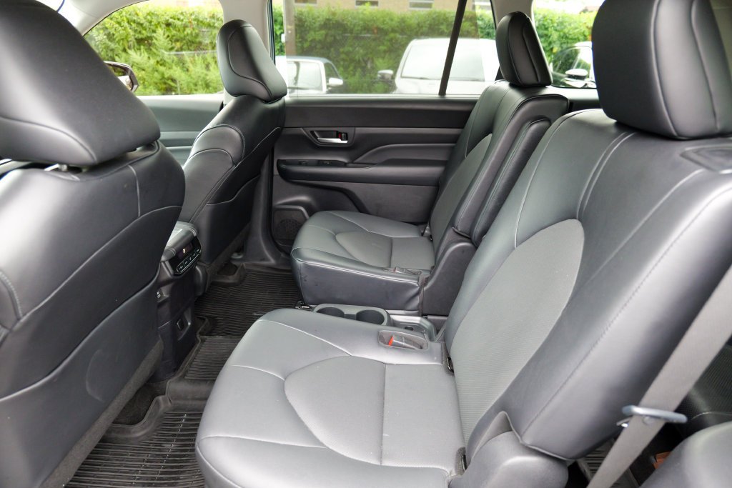 Used 2024 Toyota Grand Highlander AWD image 26