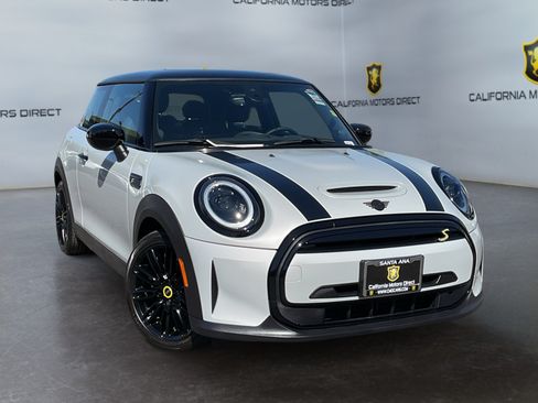 Used 2023 MINI Cooper SE FWD image 3