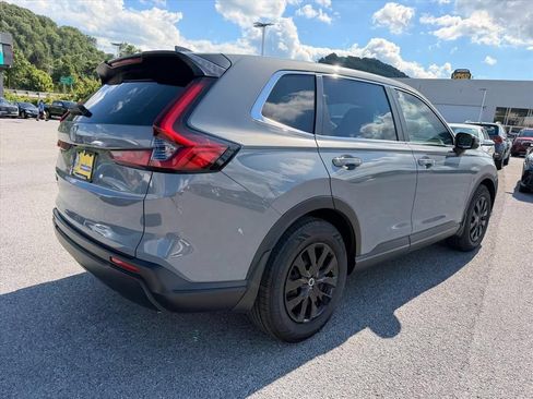 Used 2024 Honda CR-V LX image 12