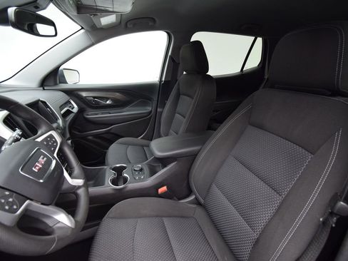 Used 2024 GMC Terrain SLE w/ Driver Convenience Package image 19