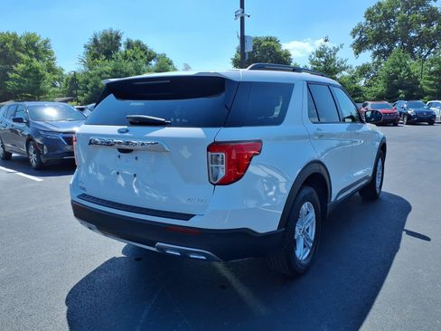 Used 2024 Ford Explorer XLT w/ Equipment Group 202A AWD/4WD image 2