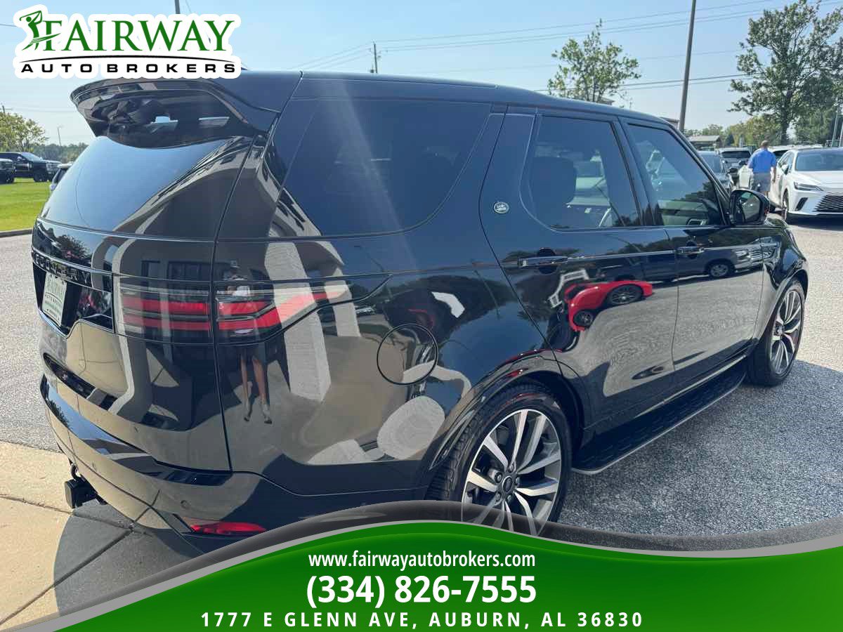 Used 2025 Land Rover Discovery Dynamic SE AWD/4WD image 5