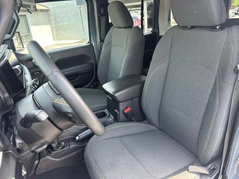 Used 2024 Jeep Wrangler Unlimited Sport AWD/4WD image 11