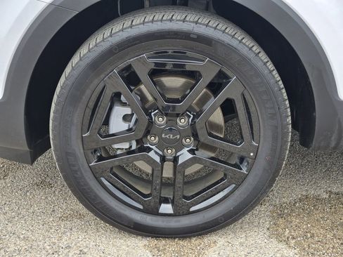 Used 2025 Kia Telluride SX X-Line image 10