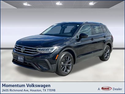 Certified 2022 Volkswagen Tiguan SE w/ Panoramic Sunroof Package
