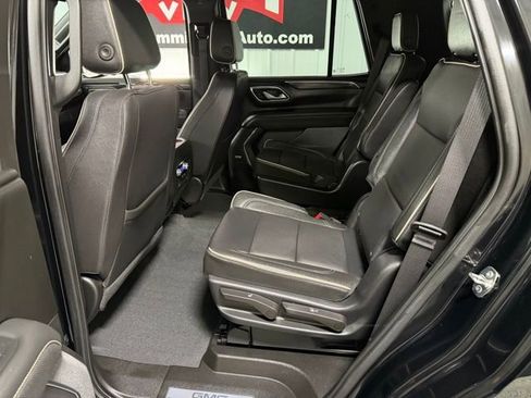 Used 2022 GMC Yukon SLT w/ SLT Luxury Package AWD/4WD image 12