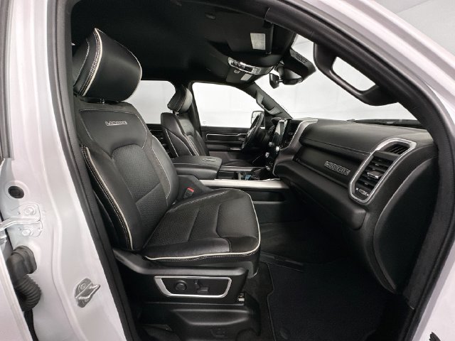Used 2023 RAM 1500 Laramie AWD/4WD image 29