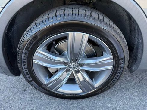 Certified 2020 Volkswagen Tiguan SEL image 33