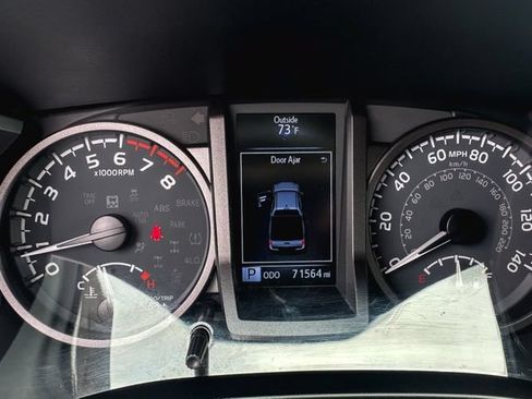 Used 2021 Toyota Tacoma TRD Sport AWD/4WD image 16