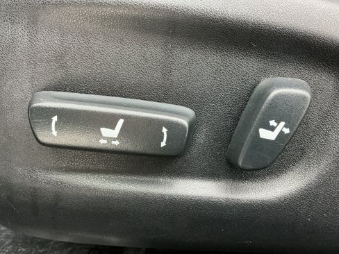 Used 2015 Lexus CT 200h FWD image 38
