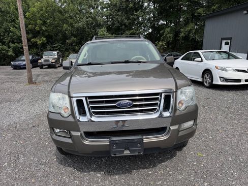 Used 2007 Ford Explorer Sport Trac Limited AWD/4WD image 2