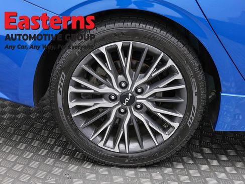 Used 2023 Kia Forte GT-Line w/ GT-Line Premium Package FWD image 30