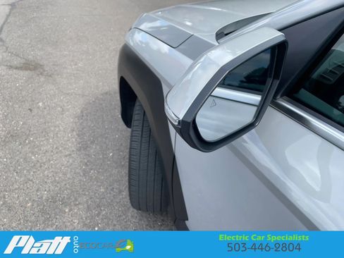 Used 2024 Hyundai Kona Limited FWD image 16