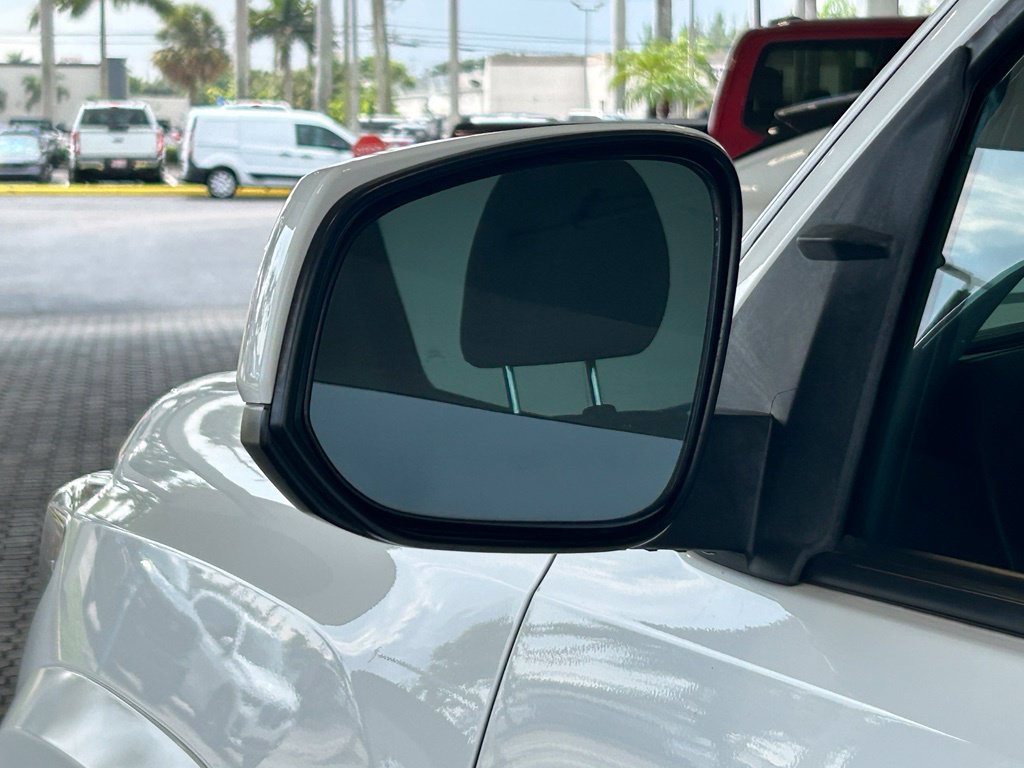 Used 2021 Toyota Tacoma SR5 RWD image 16