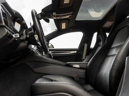 Certified 2020 Porsche Panamera 4S Executive AWD/4WD image 24