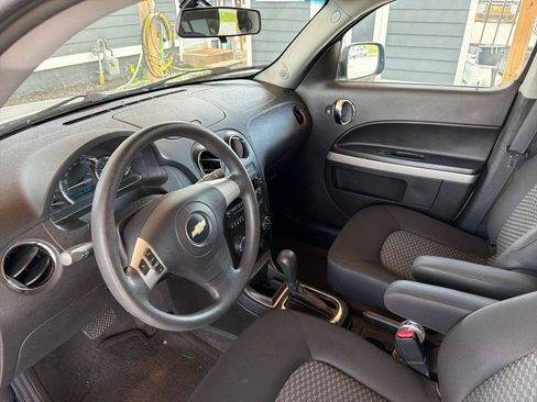Used 2010 Chevrolet HHR LS FWD image 11