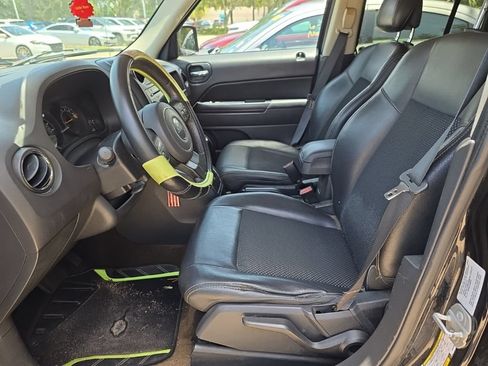 Used 2016 Jeep Patriot Sport w/ Power Value Group FWD image 3