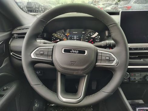 New 2026 Jeep Compass Latitude AWD/4WD image 13