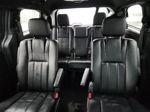 Used 2019 Dodge Grand Caravan GT FWD image 26