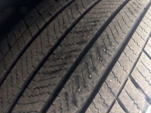 Used 2025 Chevrolet Suburban LT image 37