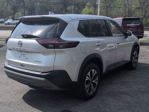 Used 2023 Nissan Rogue SV AWD/4WD image 6