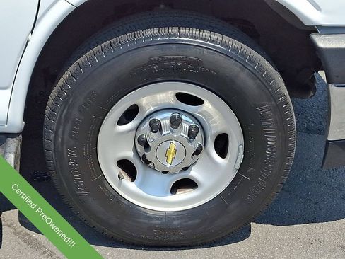 Used 2025 Chevrolet Express 3500 LT w/ LT Preferred Equipment Group RWD image 8