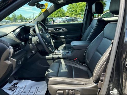 Used 2023 Chevrolet Traverse Premier AWD/4WD image 12